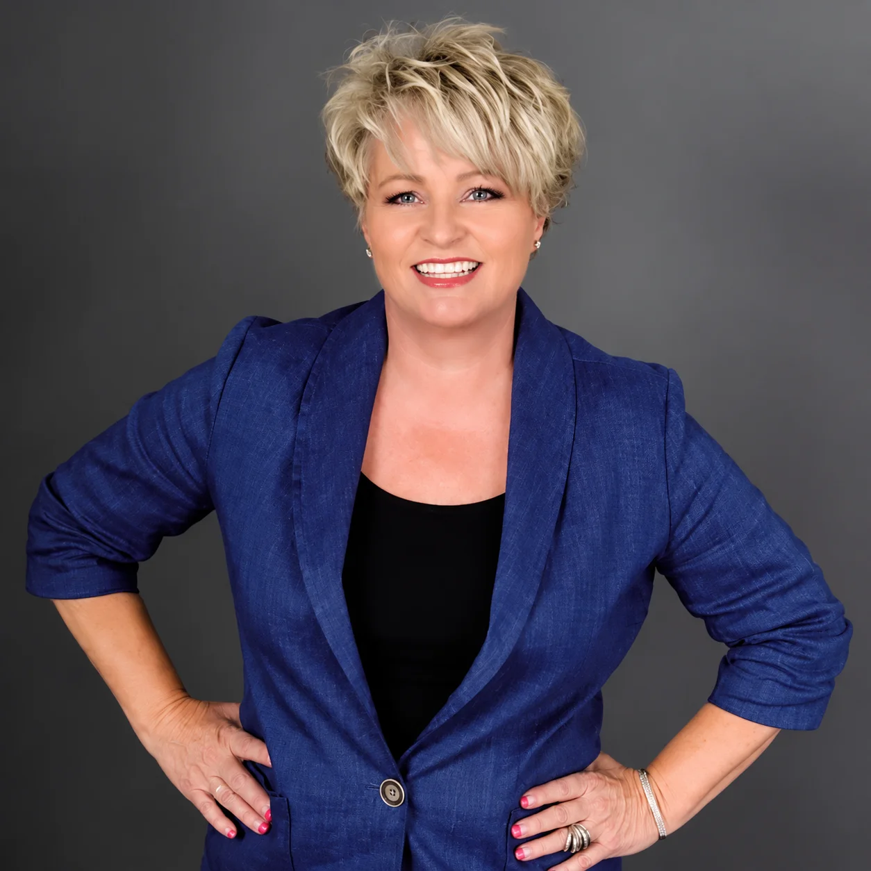 Marci J Metzger